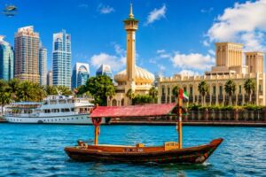 1-Hour Sightseeing Dubai Water Canal Cruise on an Traditional Abra Ride Tour