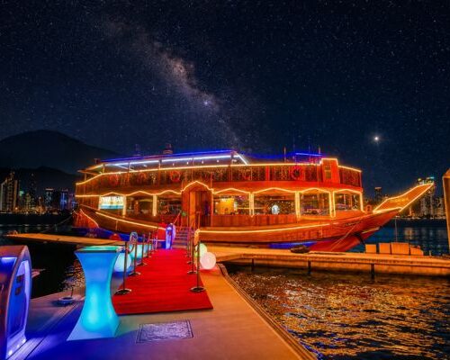 Standard Marina dhow cruise Dubai at night with live shows